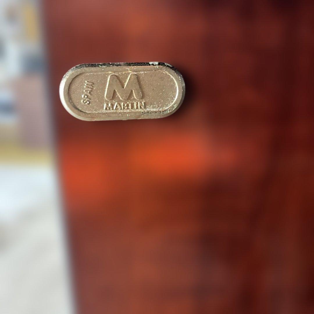 カーブ型木製ショーケース