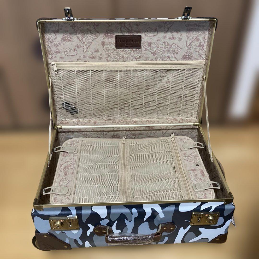 新品、未使用　✨迷彩柄キャリーケース✨