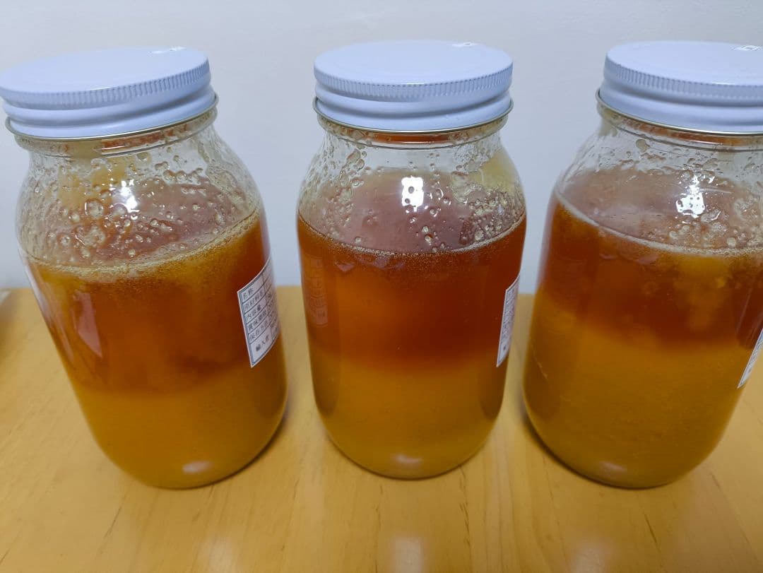 残り10キロ 早いもの勝ち 2キロ ぼだいじゅのはちみつ （リンデン蜂蜜）非加熱