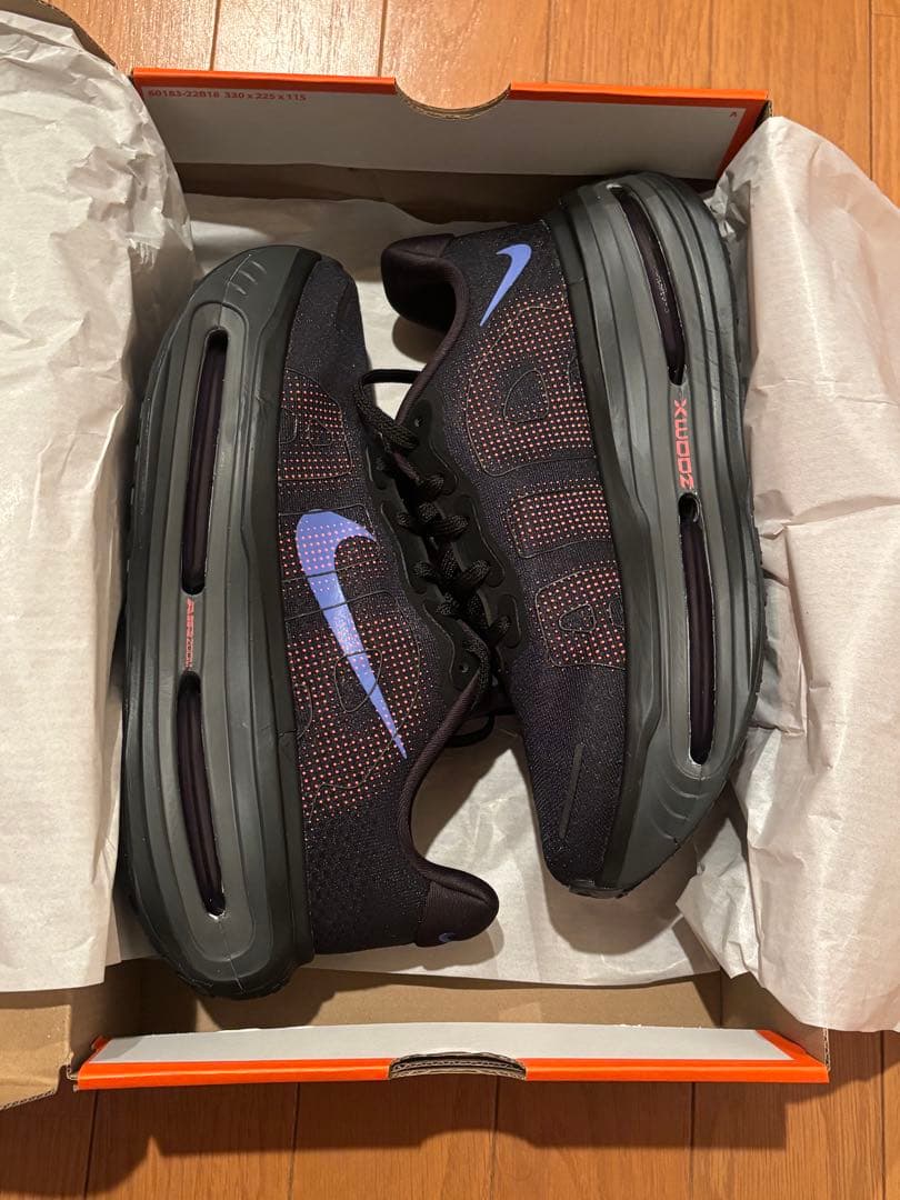 Nike ウィメンズ　ボメロプレミアム