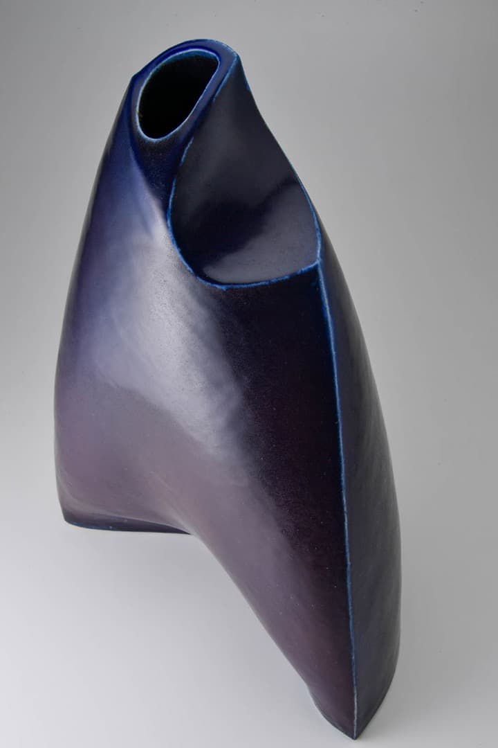 花器　紫青釉　岩村守 (1934-2023)作（我孫子窯）