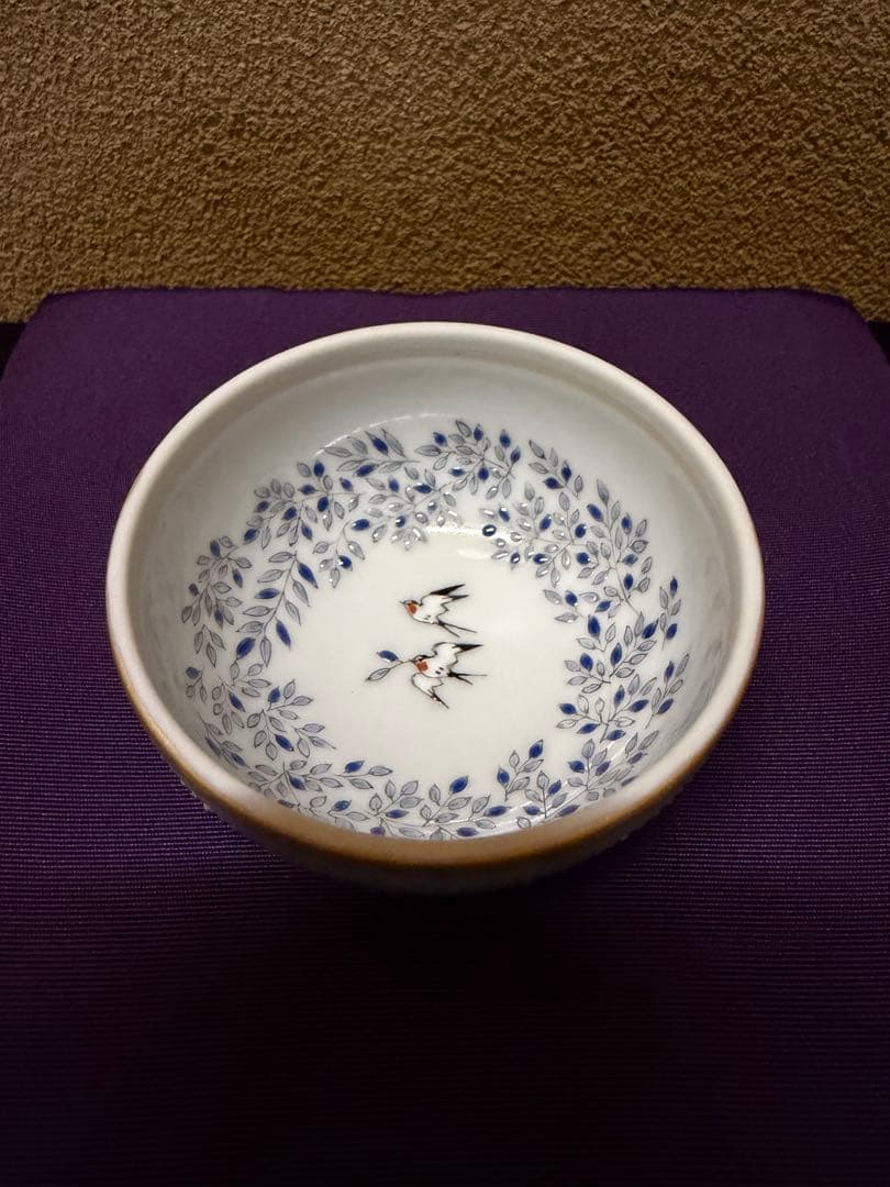 九谷焼　早助千晴　つばめ　蓋物　共箱