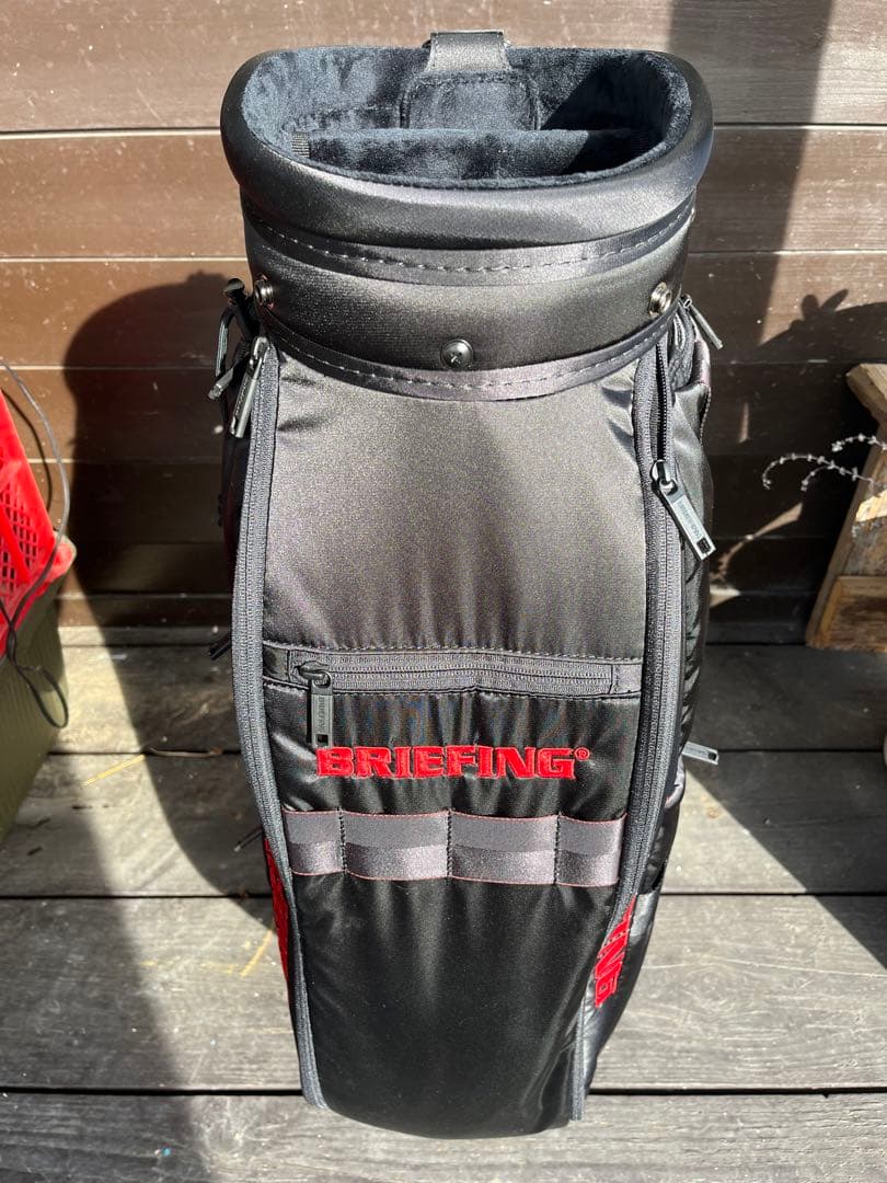 新品未使用　BRIEFING ゴルフバッグ ブラック アイアンカバー付