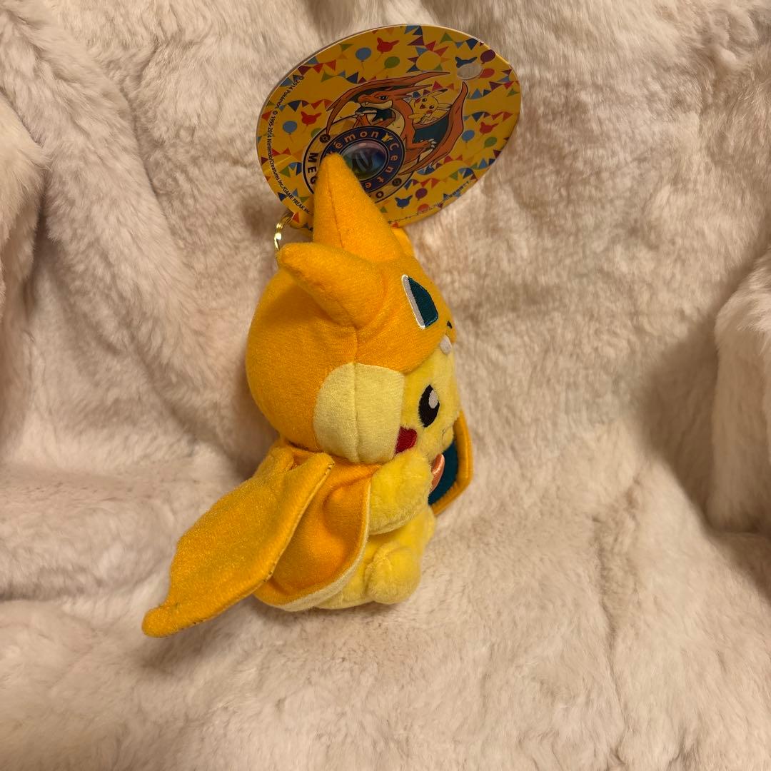 ポケモンセンター　メガトウキョーのピカチュウ マスコットぬいぐるみ