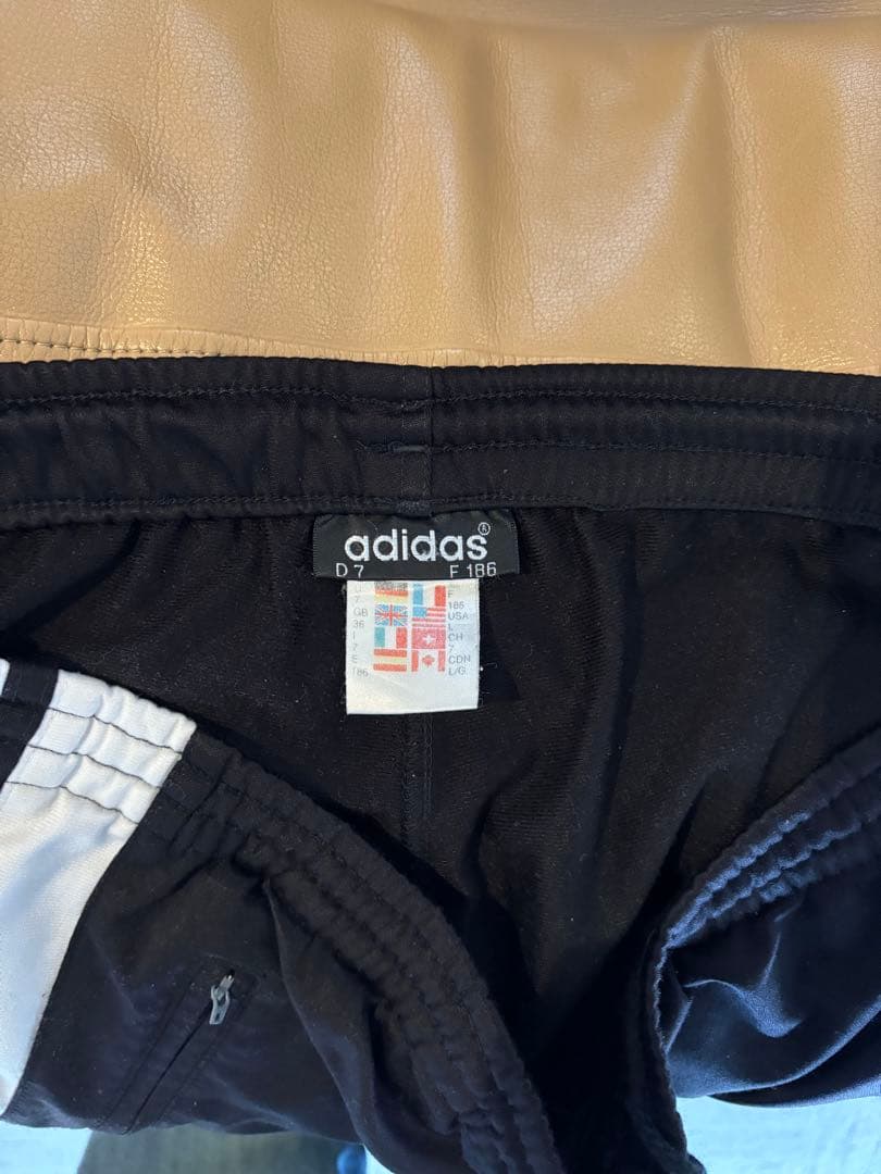 vintage 90s adidas スナップボタン付きトラックパンツ