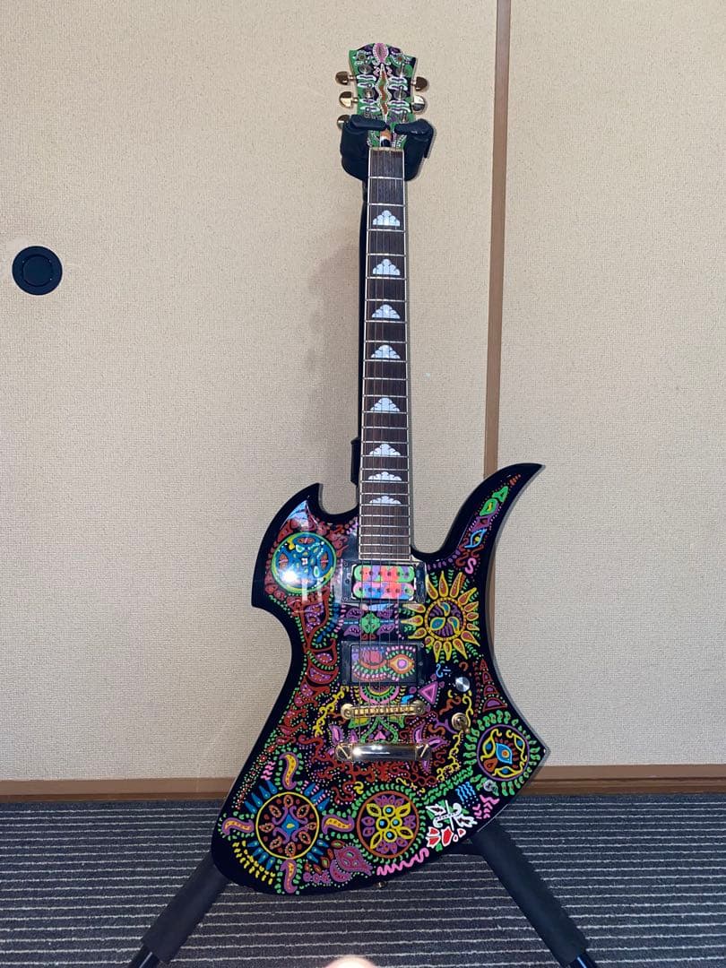 hideギターサイケモデル　 ワンタッチスタンド、新品弦、オーナーマニュアル