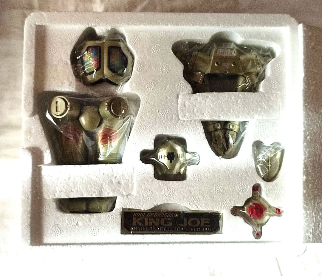 美品　 バンダイ 超合金魂 　GX37 キングジョー ウルトラセブン