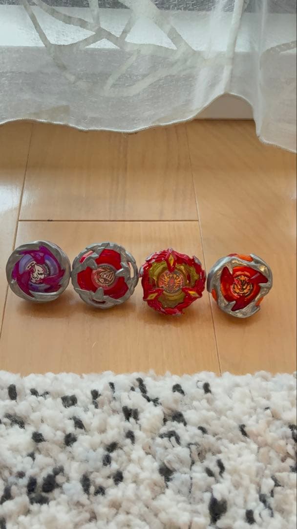 ベイブレードＸ　引退品 ベイブレードスタジアム ベイブレード本体 ランチャー￼