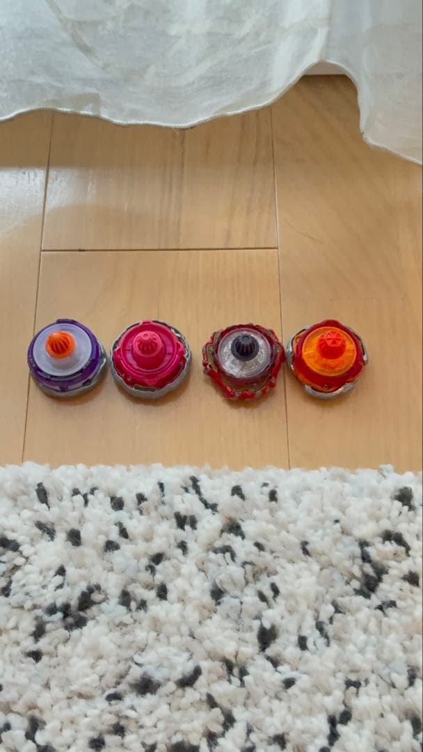 ベイブレードＸ　引退品 ベイブレードスタジアム ベイブレード本体 ランチャー￼