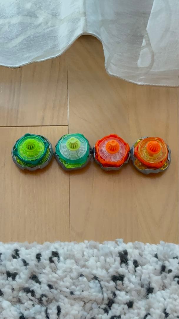 ベイブレードＸ　引退品 ベイブレードスタジアム ベイブレード本体 ランチャー￼