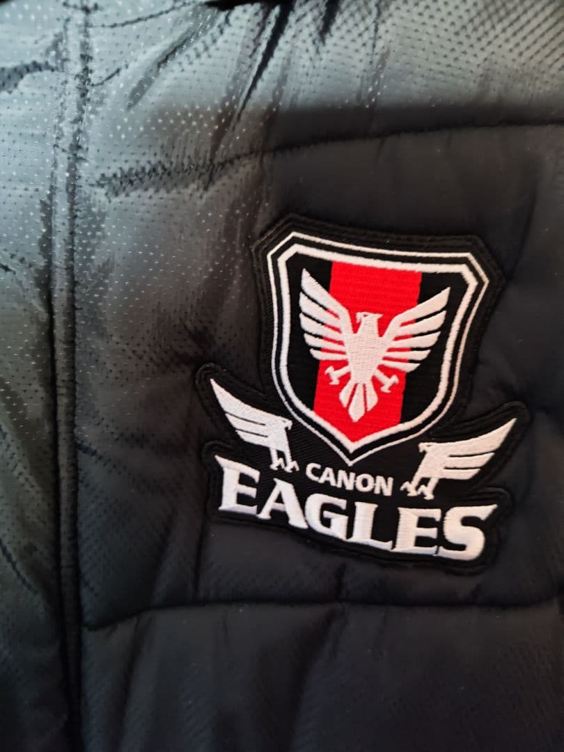 キヤノンイーグルス　選手用ベンチコート