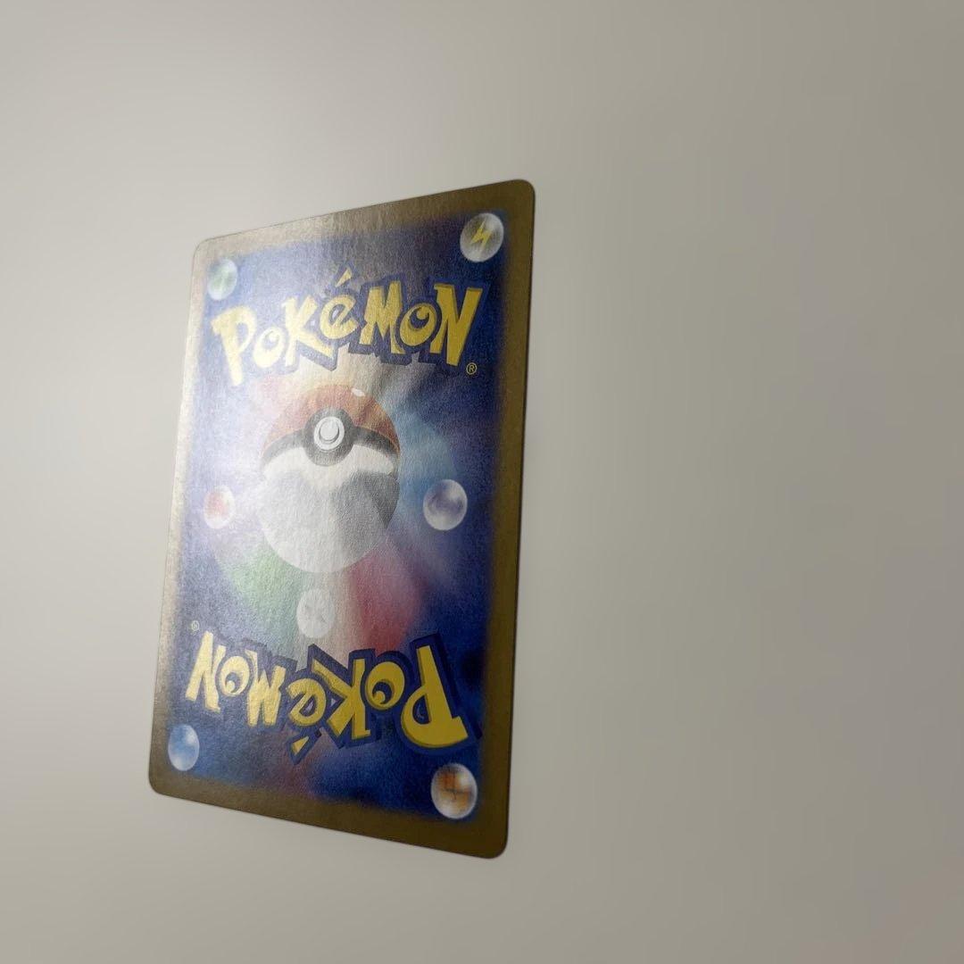 美品　ポケモンカード　レシラム　ゼクロムBWR 2枚セット　ローダー付き