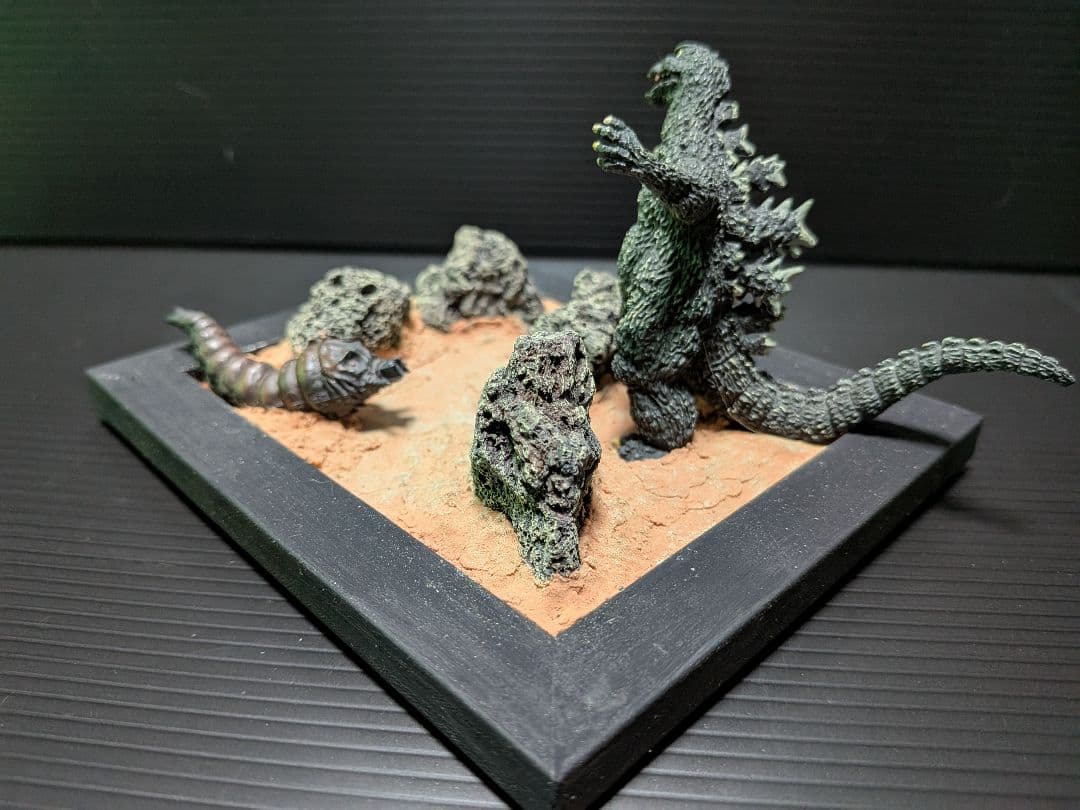 モスラ 幼虫 対 ゴジラ ジオラマ