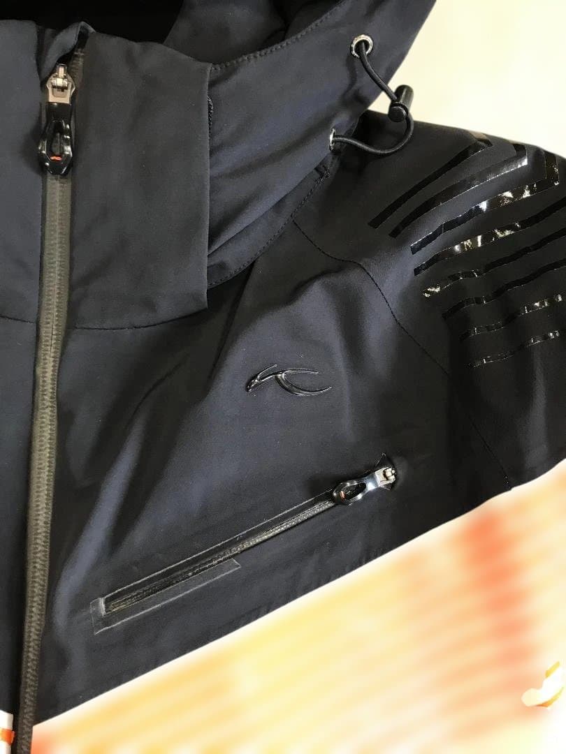 KJUS チュース　スキーウエアストレッチ中綿上下セット　L/５２サイズ　美品