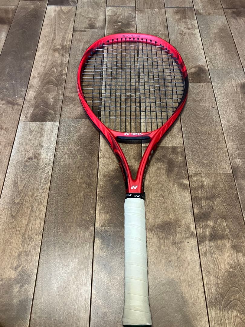 Vコア100 テニスラケット 2本セット