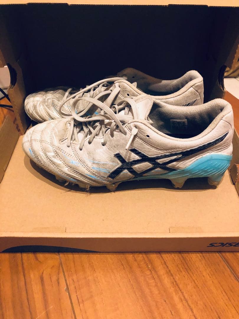 サッカースパイク　アシックスx Fly アシックスDS right まとめ売り