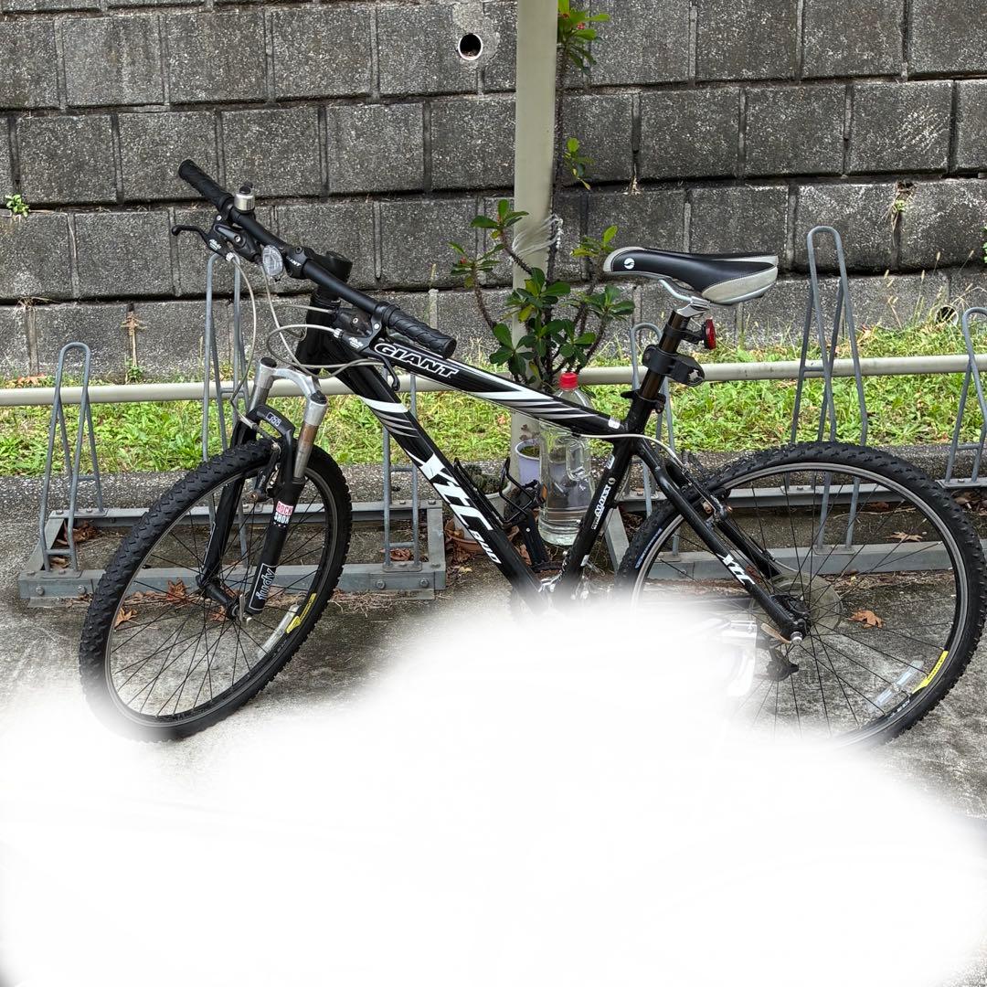 GIANT ブラック アルミマウンテンバイク 21段ギア 引取り限定 横浜市