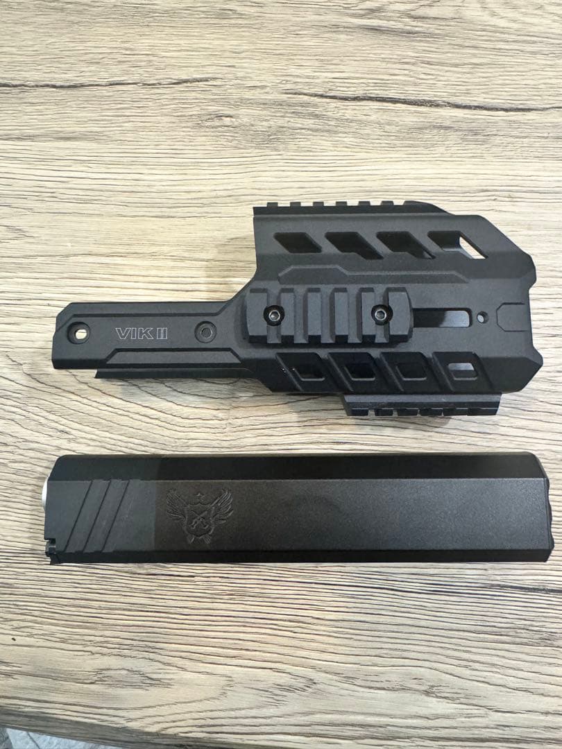クリスベクター VIK II ハンドガード＆silencerCoサプレッサー