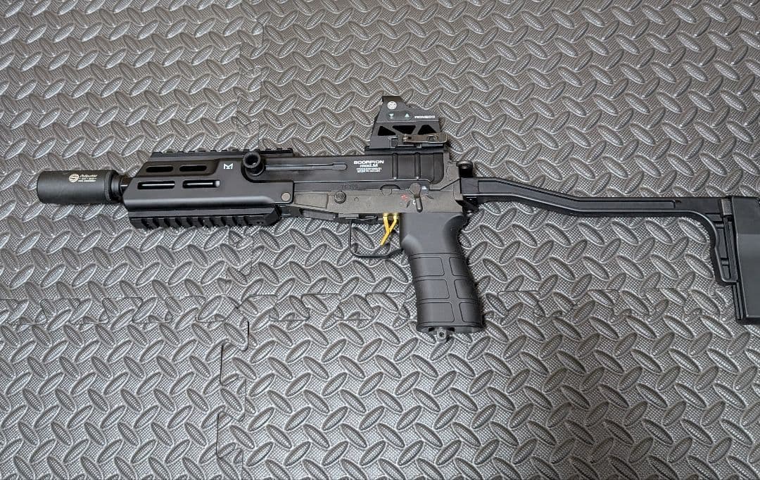 U*I様 SCORPION mod.M 電動ガン