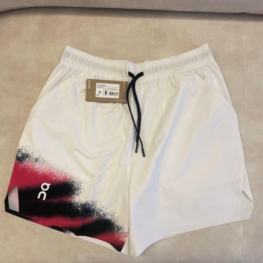 on court shorts WHITE BLACK Sサイズ