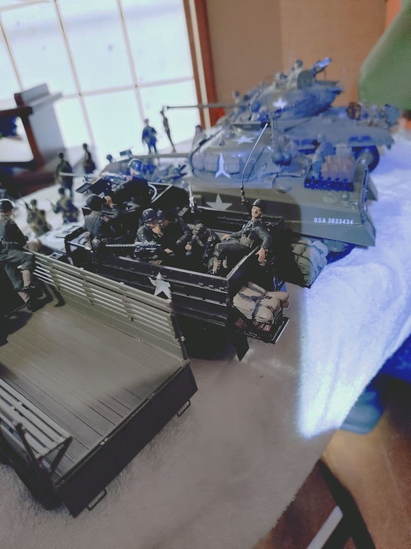 新春セール！美品完成品パットン大戦車軍団101空挺師団アルデンヌの森出撃準備