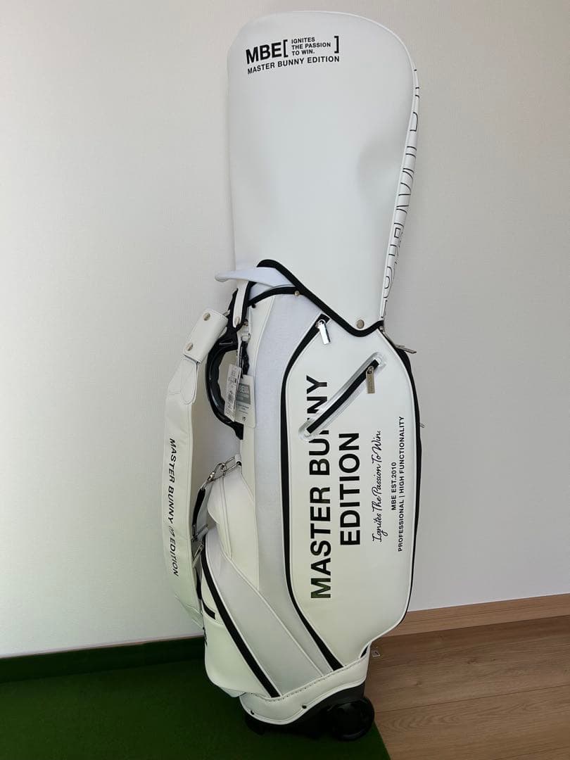マスターバニーエディション　キャディバッグ　ホワイト　白黒　未使用　限定