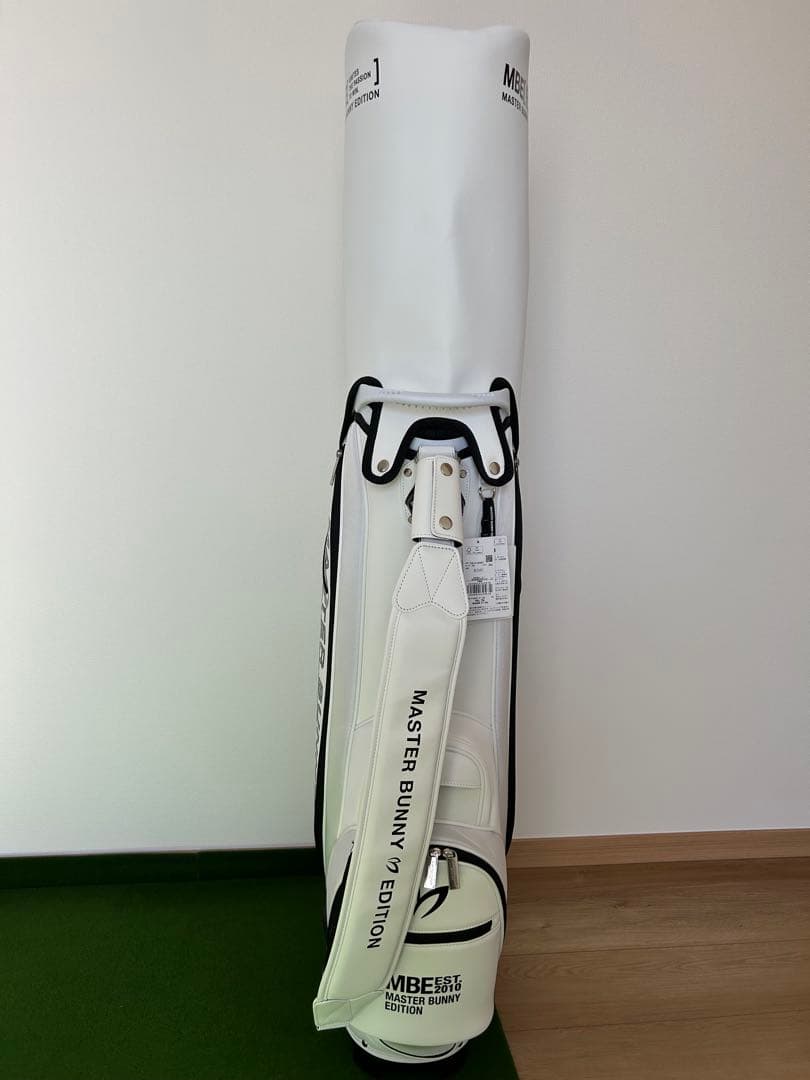 マスターバニーエディション　キャディバッグ　ホワイト　白黒　未使用　限定