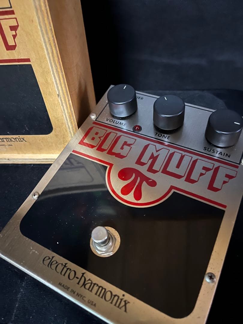 electro-harmonix BIG MUFF π