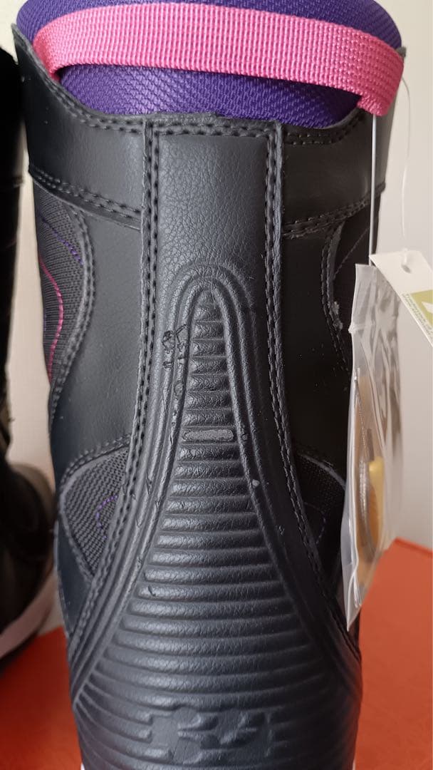 【THIRTYTWO】24〜24.5cm レディース　スノーボードブーツ