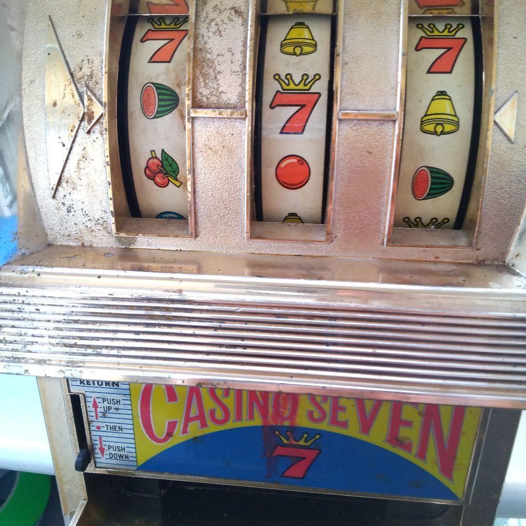 CASINO SEVEN 7 スロットマシン