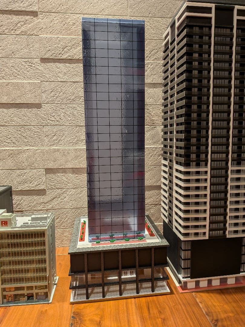 Nゲージ　自作ストラクチャー　高層オフィスビル　熱線反射ガラス風仕様　ジオラマ