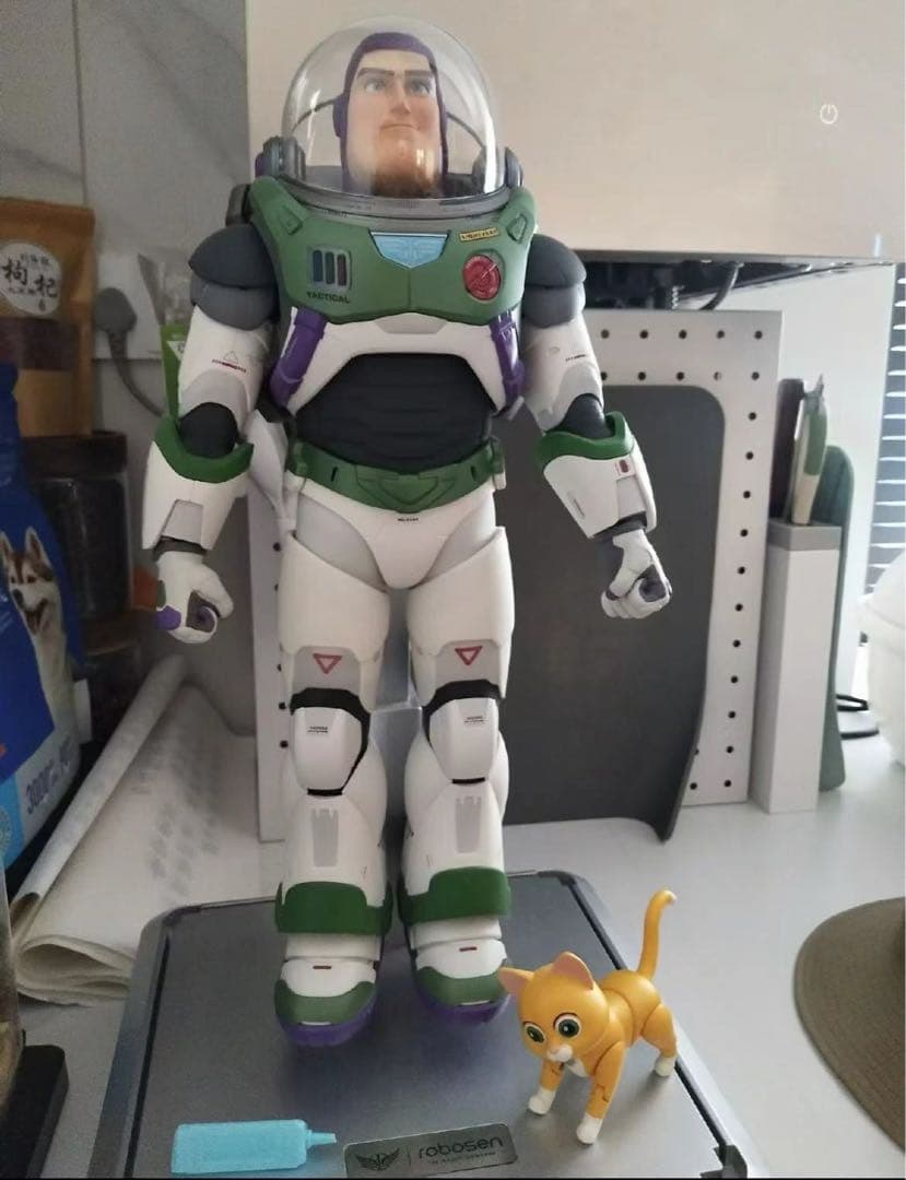 トイストーリー robosen バスライトイヤー ト 通常版 フィギュア