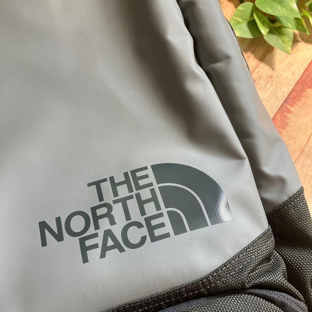 【美品】THE NORTH FACE グレーリフラクター ダッフルバッグ