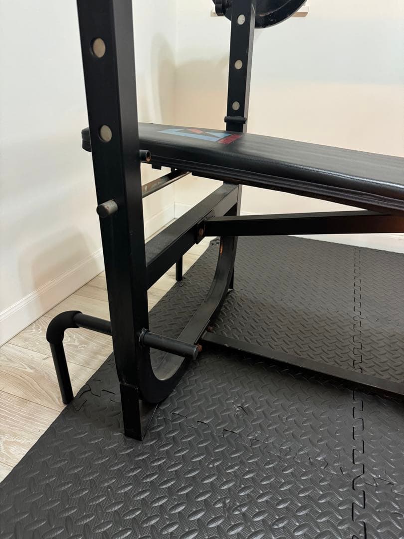 FIGHTING ROADベンチプレス　トレーニングベンチ バーベル付き