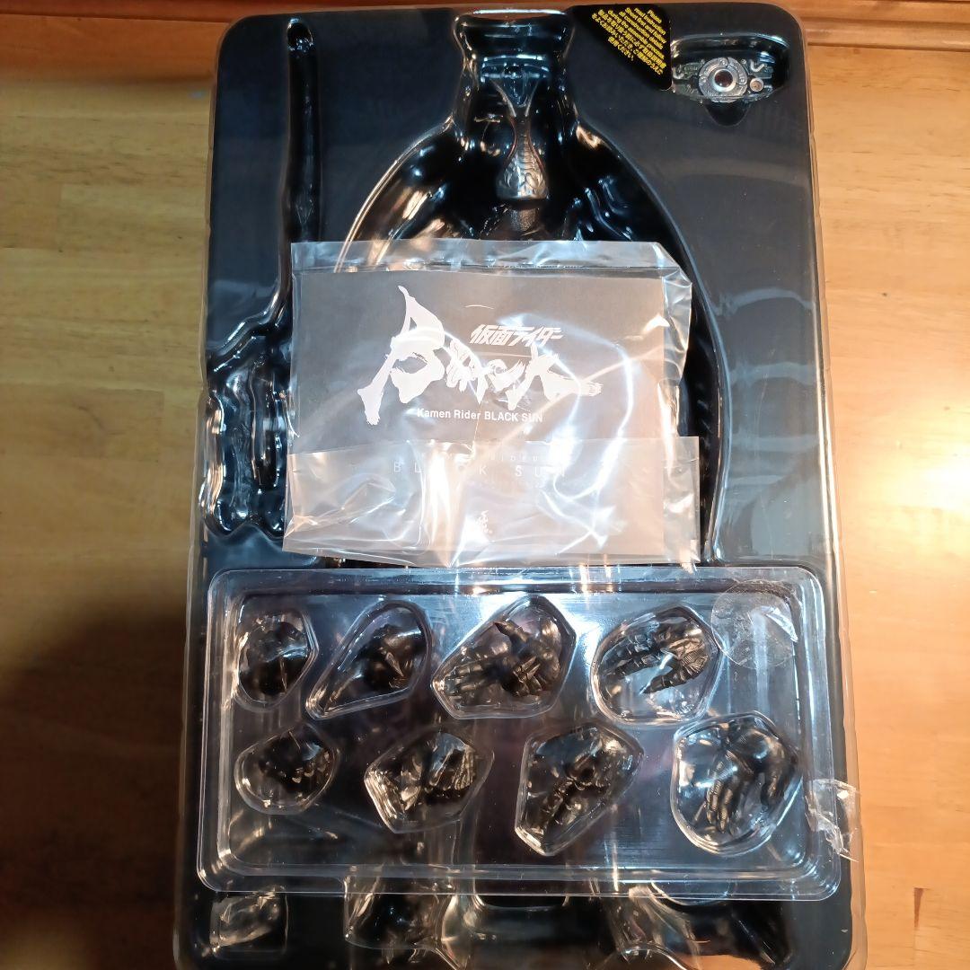 仮面ライダーBLACKSUN　ホットトイズ　フィギュア　1／6サイズ