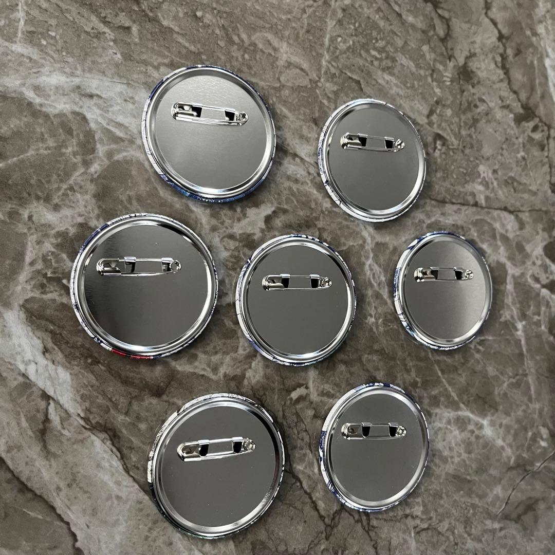 名探偵コナン　プレミアムナイト　缶バッジ　工藤新一　灰原哀　怪盗キッド　ジン