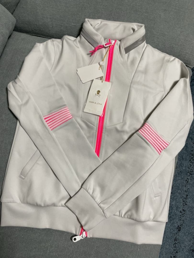 マークアンドロナ　新品　セットアップ