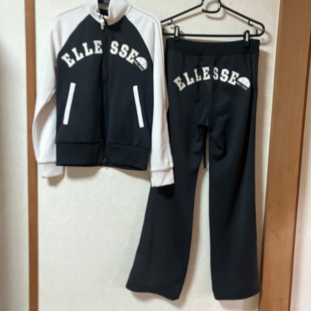 ELLESSE ジャージセットアップ ブラック パンツバックロゴ刺繍レディースＭ