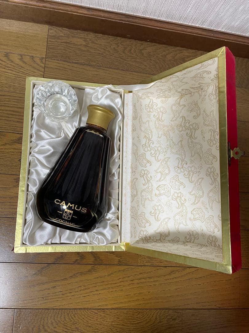 【未開栓】CAMUS(カミュ ブランデー カラフェ バカラボトル 化粧箱付)