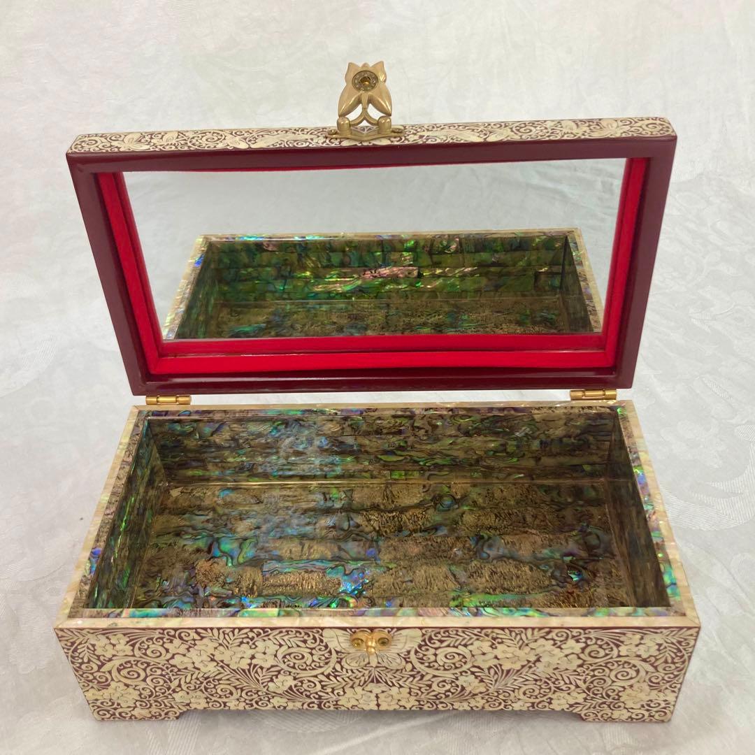 美品　伝統工芸品　螺鈿細工　蝶々　ジュエリーボックス　宝石箱　小物入れ