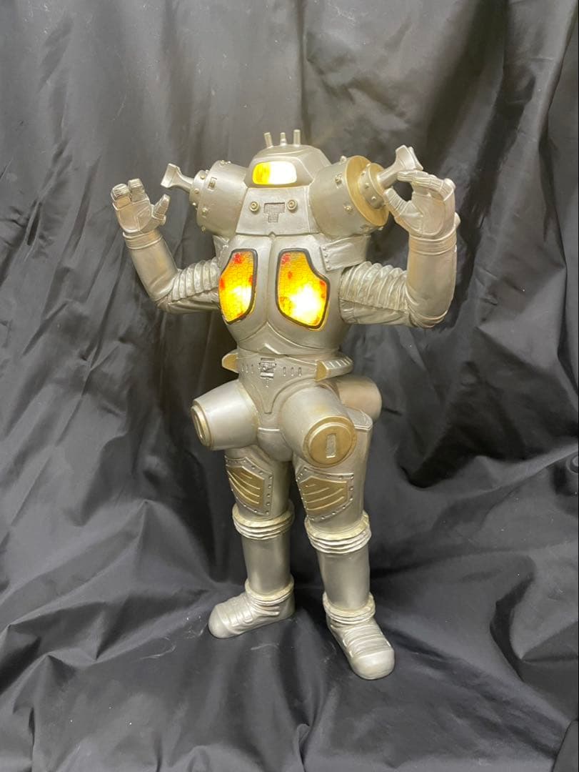 キングジョー　ビックサイズソフビ　リペイント ウルトラマンフィギュア　電飾