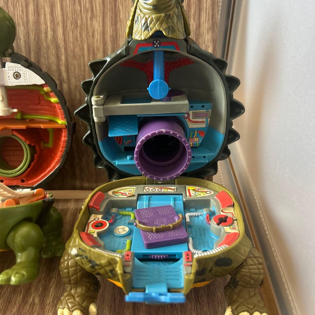 タートルズミニフィギュア ミュータントベース