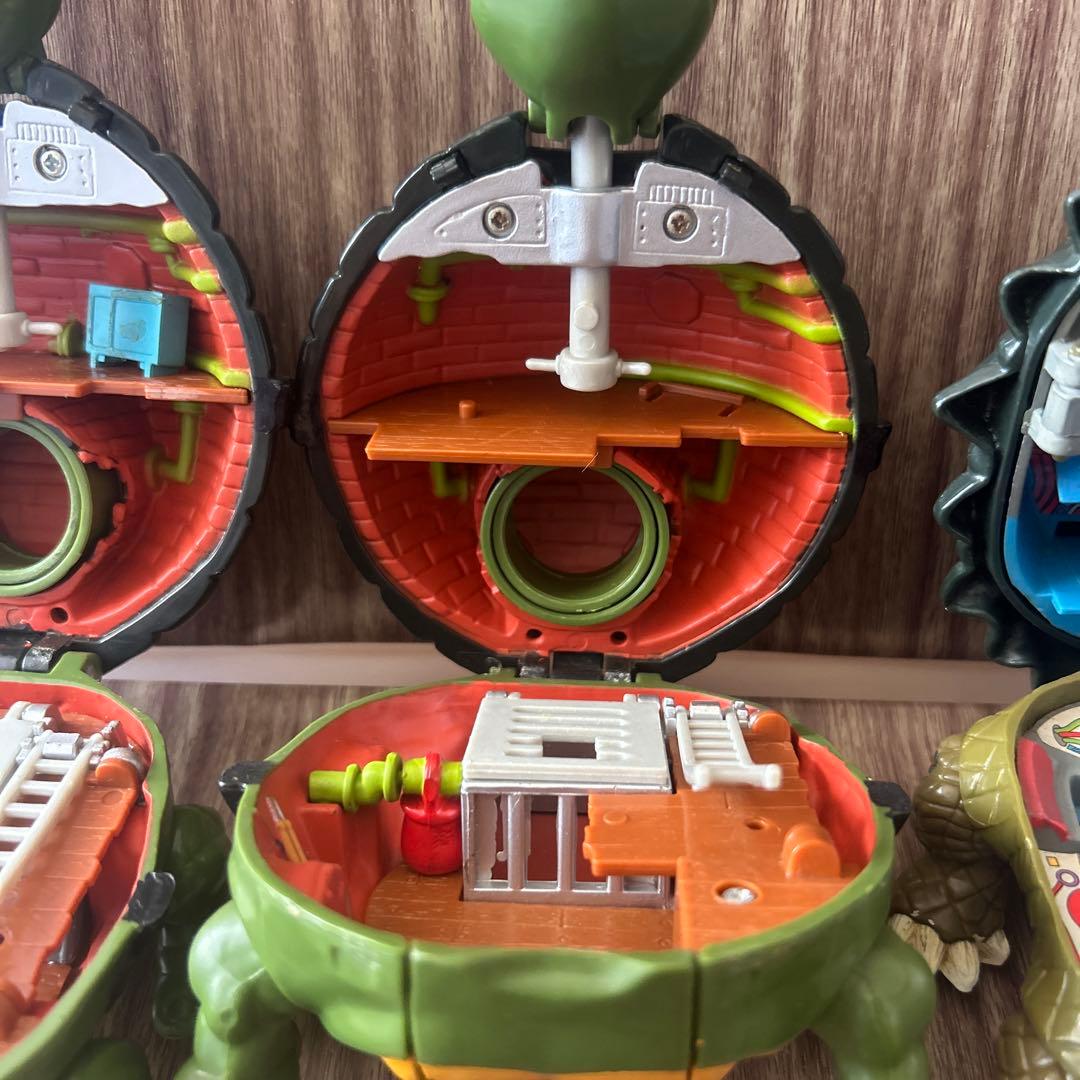 タートルズミニフィギュア ミュータントベース