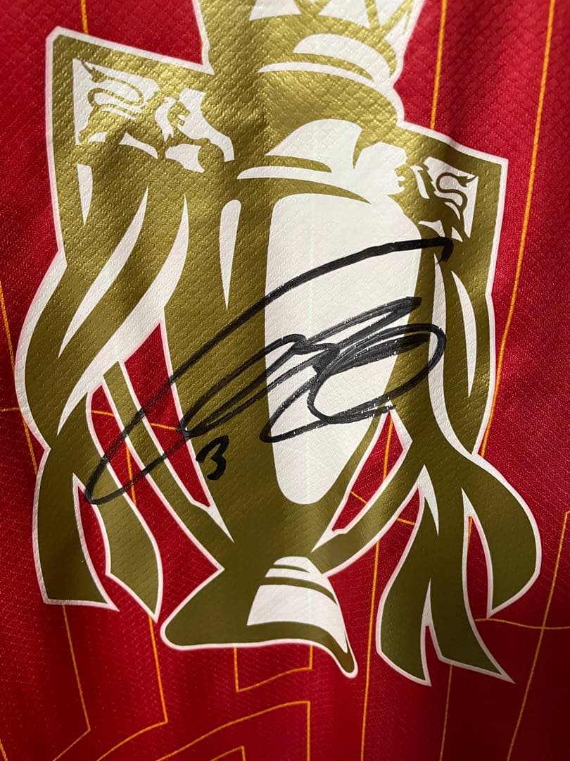 リバプール 遠藤航 ユニフォーム 直筆サイン入り タグ付き