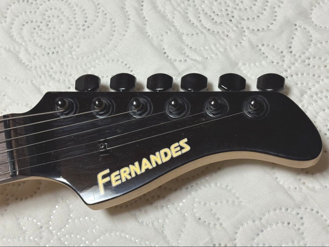 FERNANDES フェルナンデス ストラトキャスター タイプ ブラック