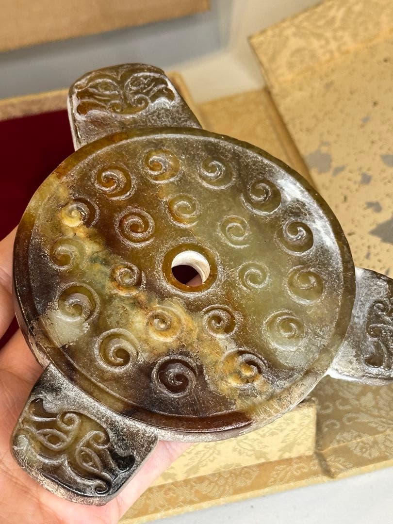 中国戦国時代　青玉　獣首渦文璧　古玉　装飾品　出土品