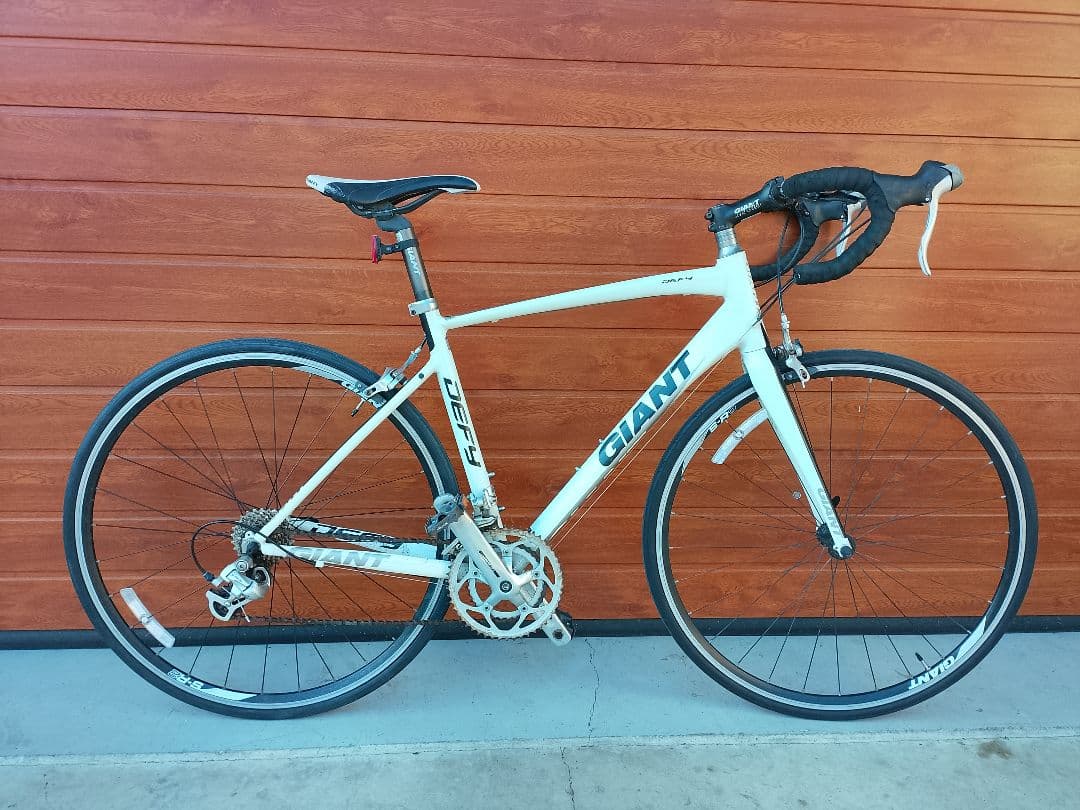 引き取り希望 GIANT DEFY 軽量アルミフレーム