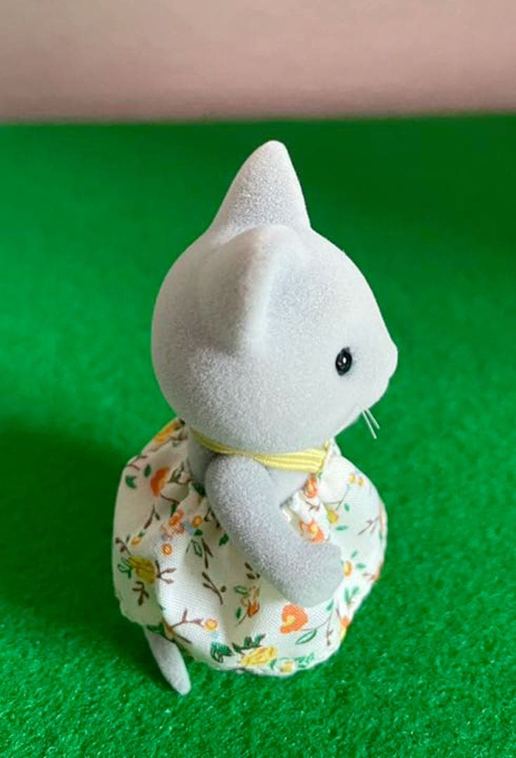 グレーネコ  女の子  ご確認用