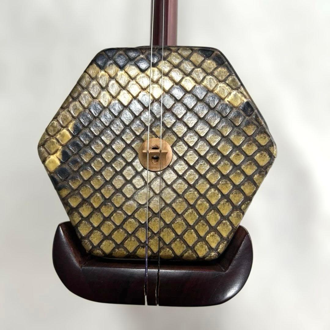 ホ*チ様 中国 弦楽器 二胡 ハードケース付 弓 他 付属品 セット