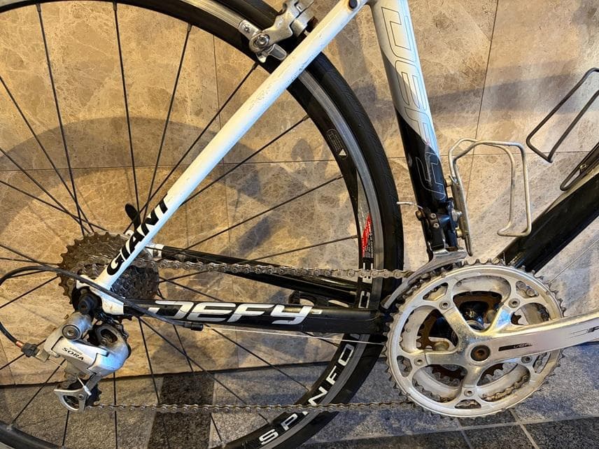 GIANT　DEFY3-ロードバイク-手渡しのみでお願いします。